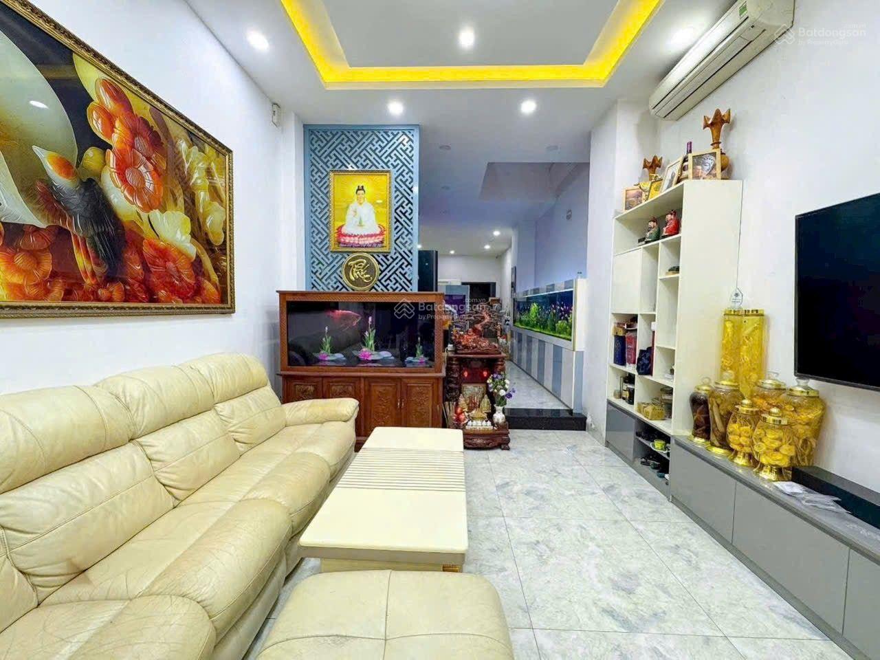 Bán nhà mặt tiền đường số 10, vị trí kinh doanh mua bán, DT 4x20m, 3 lầu, 5PN, 6WC, giá 23tỷ990