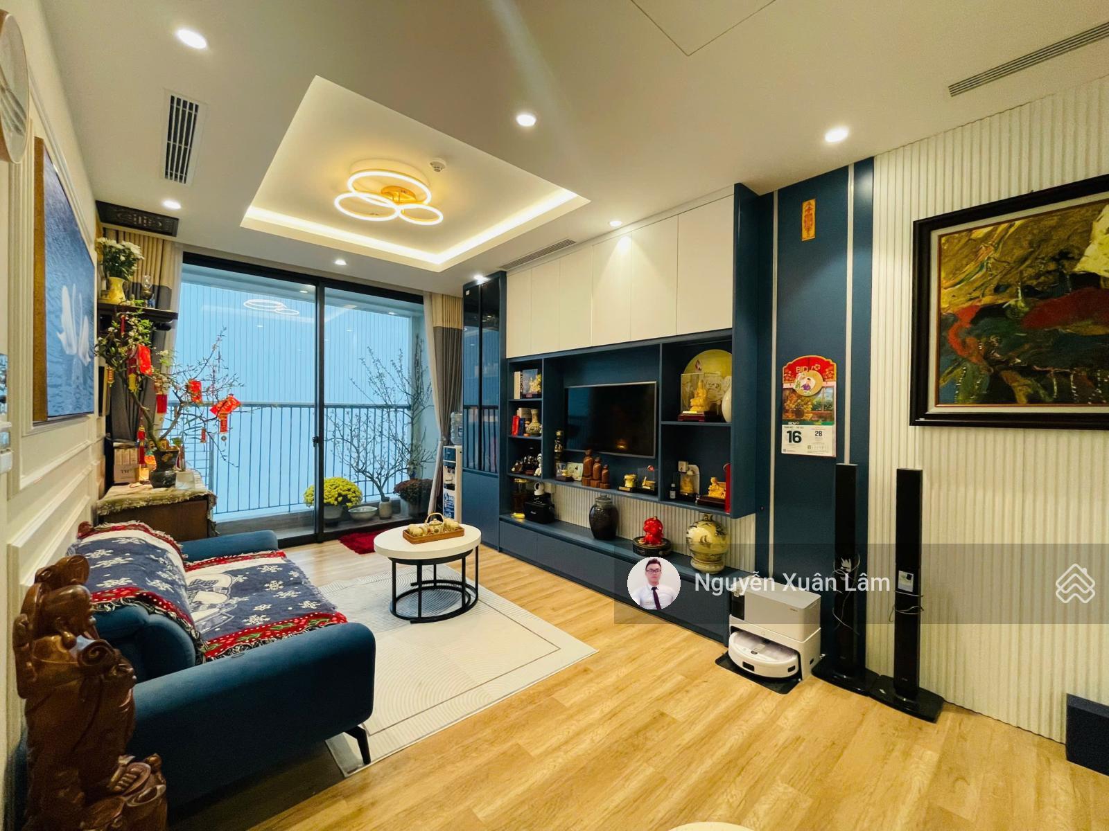 Cần bán căn Land Mark đẹp long lanh 73m2 full đồ view Hồ Thiên Nga sân Golf giá 8.250 tỷ bp Ecopark