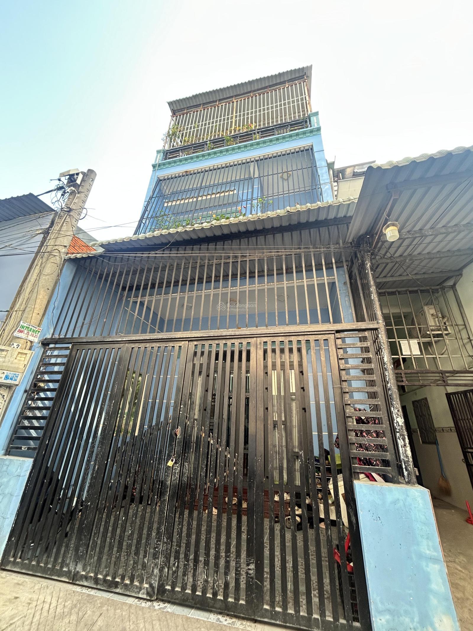 BÁN NHÀ 3 TẦNG HXH GẦN TL43 BÌNH HOÀ 03-Thuận An- BD
- DT: 173.8m ( 11.87mx14,6)- chỉ:6 tỷ 18 PN,