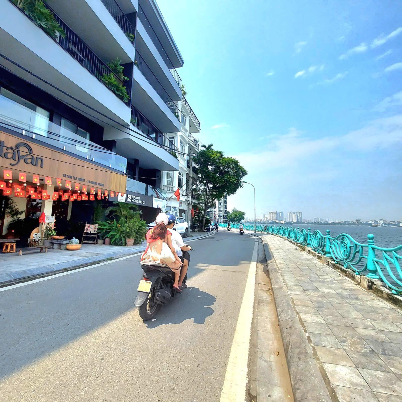 Bán nhà mặt phố Quảng Khánh 363m2, giá: 425 tỷ. Tây Hồ