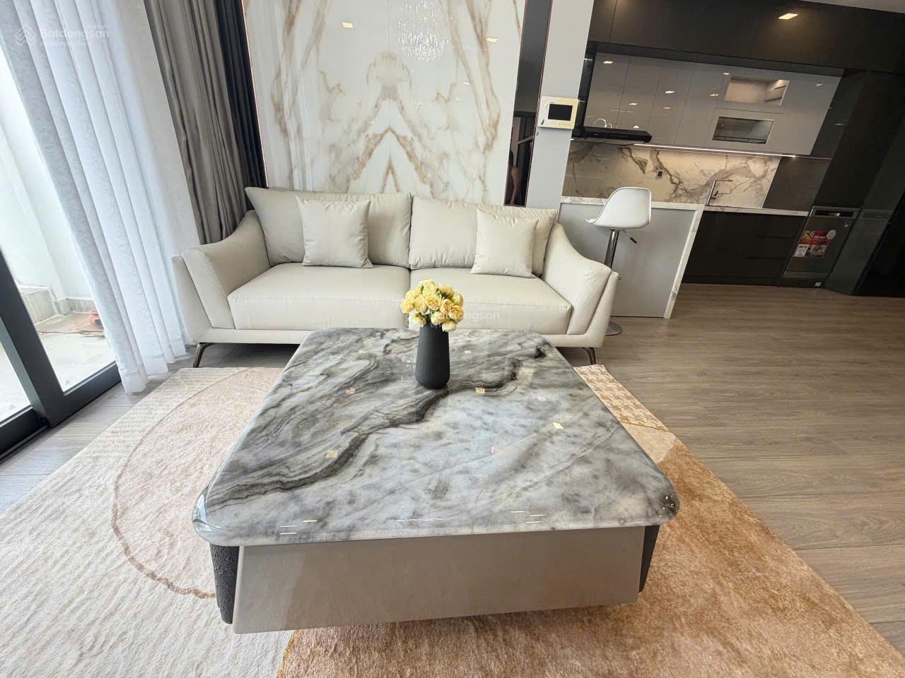 Bán 2PN view thành phố - Vinhomes Central Park - full nội thất decor mới. DT 87,5m². LH 0397 383 ***