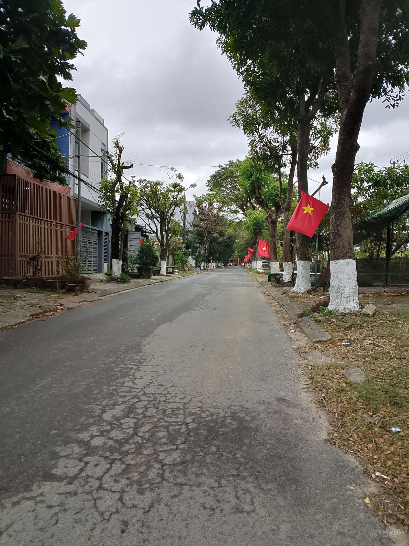 Bán lô đất kẹp cống đường Trừ Văn Thố, Cẩm Lệ, Đà Nẵng giá tốt. Liên hệ My 0935 872 *** tư vấn.