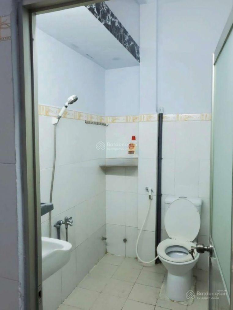 Bán nhà hẻm 4m đường nguyễn thị xiếu, Dt 4x18, có 6 phòng, chợ thuê 11tr, giá 6,8ty TL.