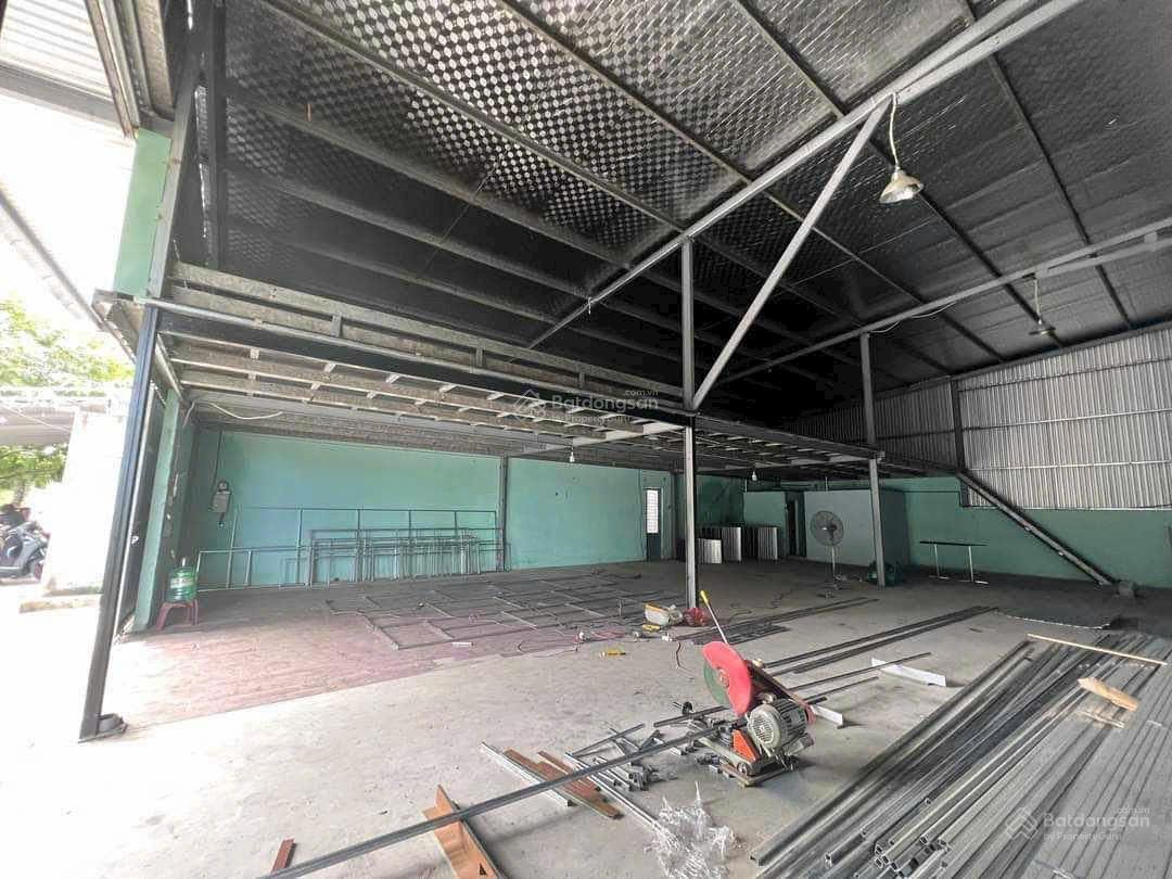 CHO THUÊ KHO 322m MẶT TIỀN đường container, HÒA XUÂN, ĐÀ NẴNG - 25TR/THÁNG Diện tích: 3