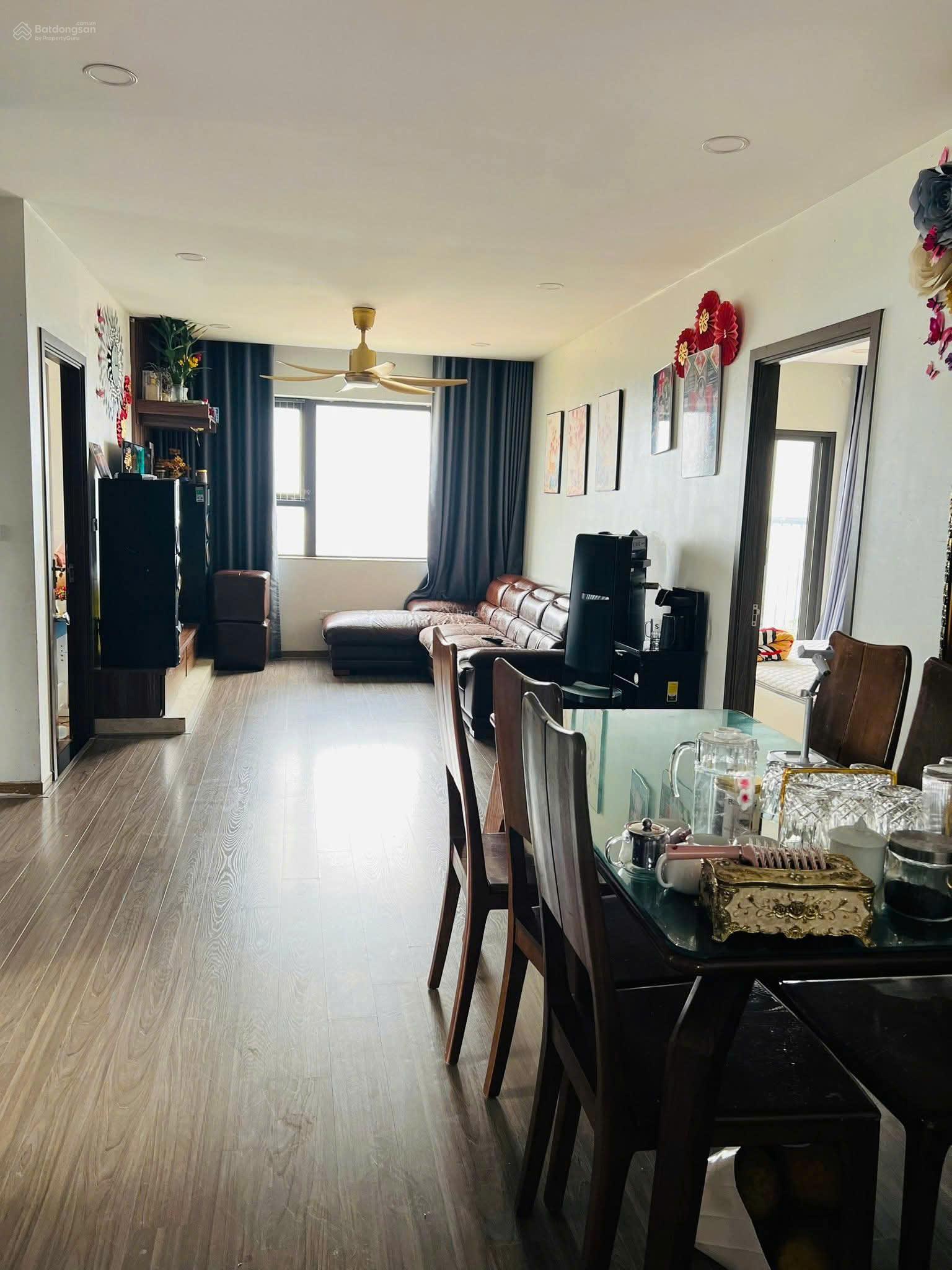 Chính chủ bán căn hộ HH2H Xuân Mai Complex 3PN 2WC, tầng đẹp, nhà đẹp cho khách ở thực