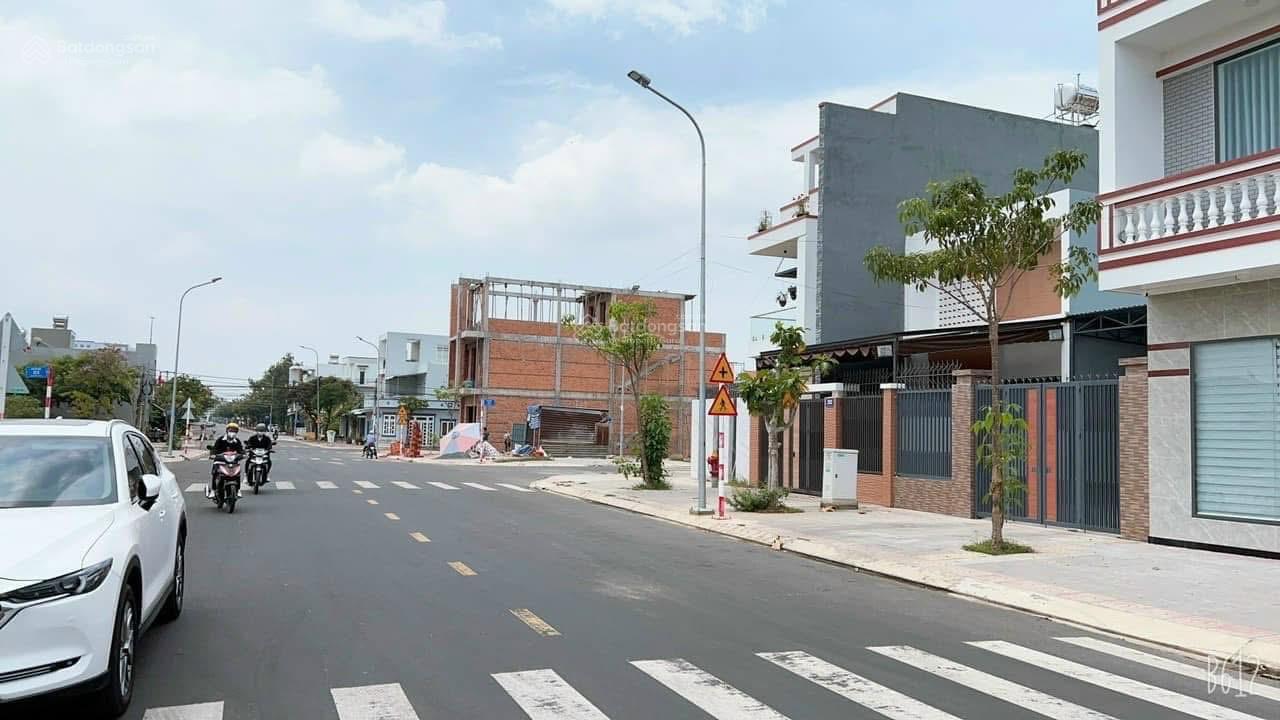 Bán đất mặt tiền Nguyễn Văn Hưởng TP Bà Rịa mặt tiền đường lớn Khu Dân Cư Vip Hưng Việt