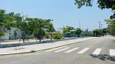 Hàng hiếm tại Sơn Thủy Đông 2, 7,xx tỷ, 101m2, đất thổ cư, pháp lý đầy đủ ngang 5m