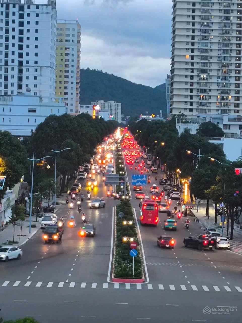 BÁN ĐẤT MẶT TIỀN ĐƯỜNG LÊ HỒNG PHONG 355M2, (P4 CŨ), TRUNG TÂM VŨNG TÀU: