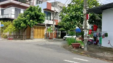 Bán lô góc ngã 4 Trần Quý Hai, Cẩm Lệ, Đà Nẵng gần đường Thăng Long. LH My 0935 872 *** tư vấn