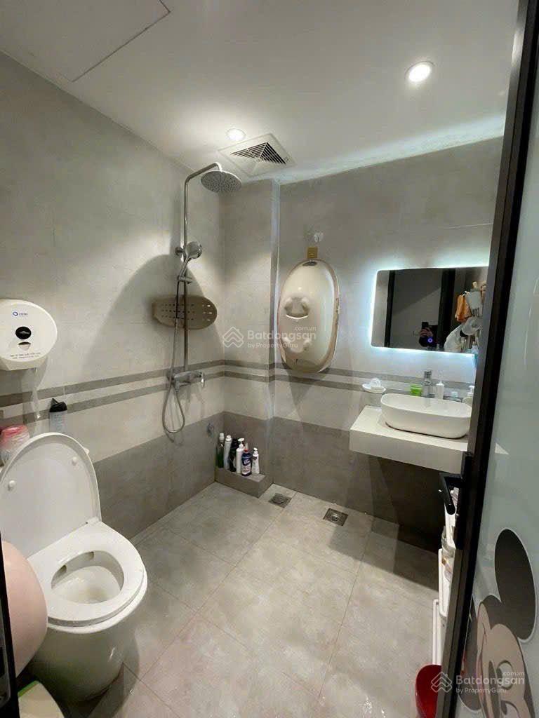 Hộ khẩu Hoàng Mai, ô tô tránh 15m. Nhà riêng 38m dân xây 4 tầng đủ công năng. Hộ khẩu Hoàng Mai, ô tô tránh 15m. Nhà riêng 38m dân xây 4 tầng đủ công năng.