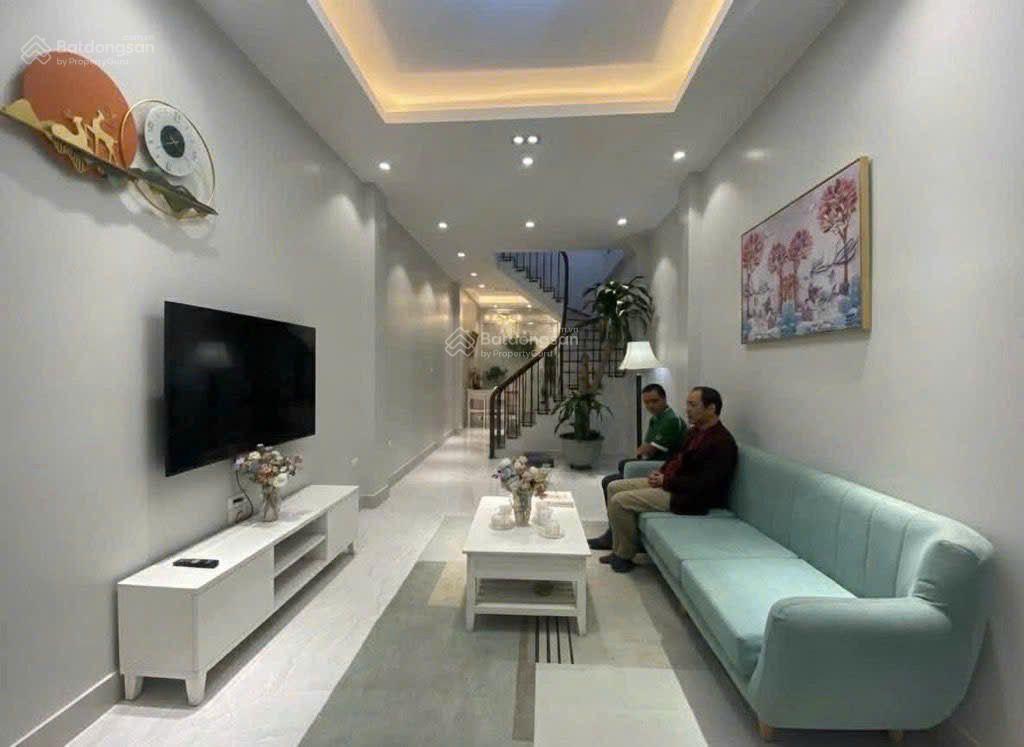 Hộ khẩu Hoàng Mai, ô tô tránh 15m. Nhà riêng 38m dân xây 4 tầng đủ công năng. Hộ khẩu Hoàng Mai, ô tô tránh 15m. Nhà riêng 38m dân xây 4 tầng đủ công năng.