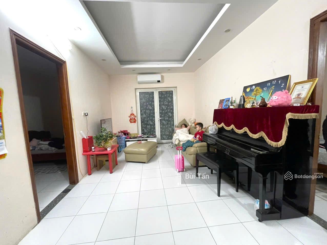 Bán gấp căn hộ chung cư tòa Hei Tower Ngụy Như Kon Tum DT 95m2, 3 phòng ngủ, tầng đẹp view thoáng