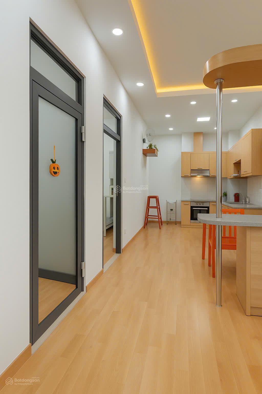 Nhà tái định cư Ngọc Sơn Ngô Đến dt 101m2 ngang 6m đường 13m