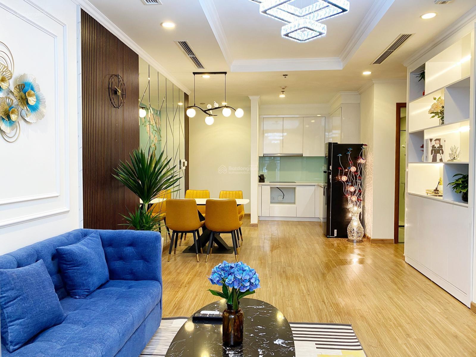 Bán căn 02PN sáng tại tòa Park 7 Times City wiew quảng trường giá chỉ 9.5 tỷ. LH: 0977 088 ***