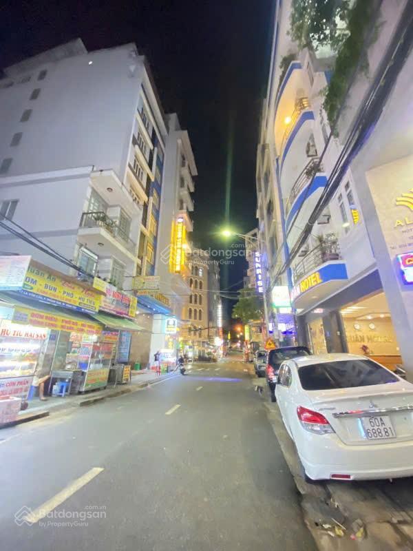 Bán nhà mặt tiền Phan Văn Trị - cách biển 50m