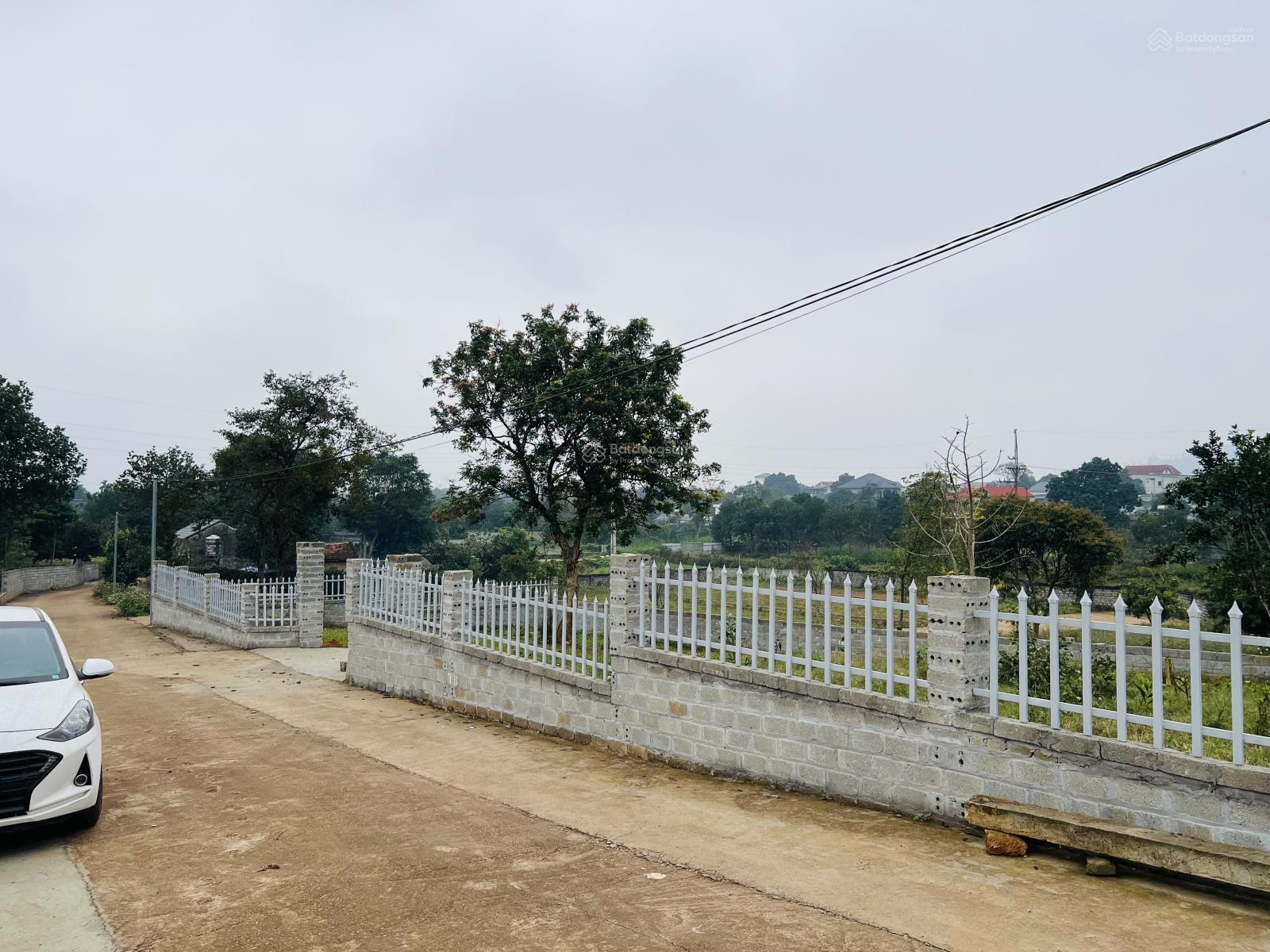 Chính chủ bán gấp lô góc 2 mặt tiền 330m2, giá tốt, lô góc duy nhất đẹp nhất Yên Bài