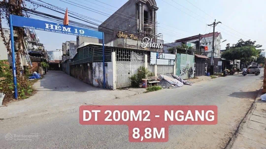 Bán đất Nguyễn Công Trứ, 8,6 tỷ, 200m2, pháp lý đầy đủ, mặt tiền rộng 8.8m, giá tốt!