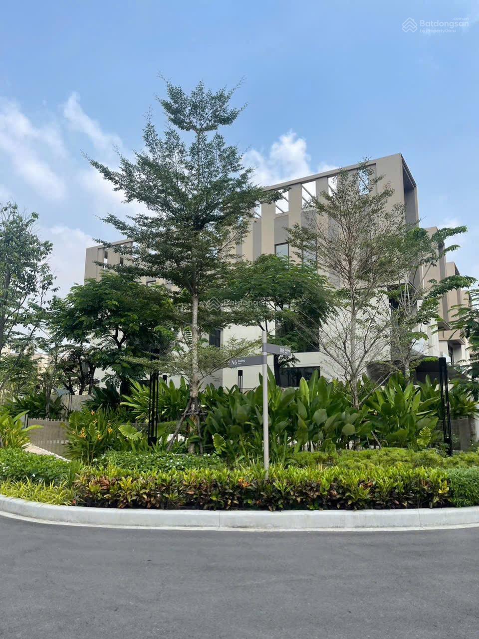 Cho thuê Nhà phố 1 trệt 2 lầu tại Sycamore Bình Dương, 45 triệu, 4PN, 4WC