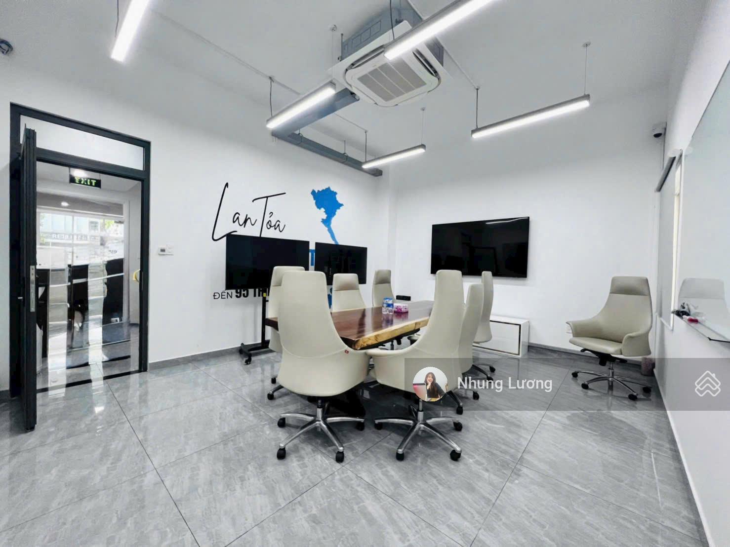 Cho thuê nhà phố Sala full nội thất văn phòng, DT 114m2, hai mặt tiền, hầm xe riêng không tốn phí