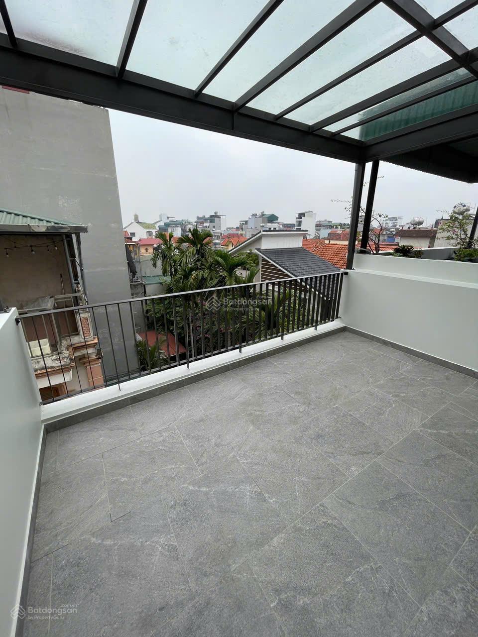 Chính chủ cần bán nhà mới xây 7 tầng 60m2, ngõ thông, có thang máy. Giá 16.8 tỷ gần Hồ Tây