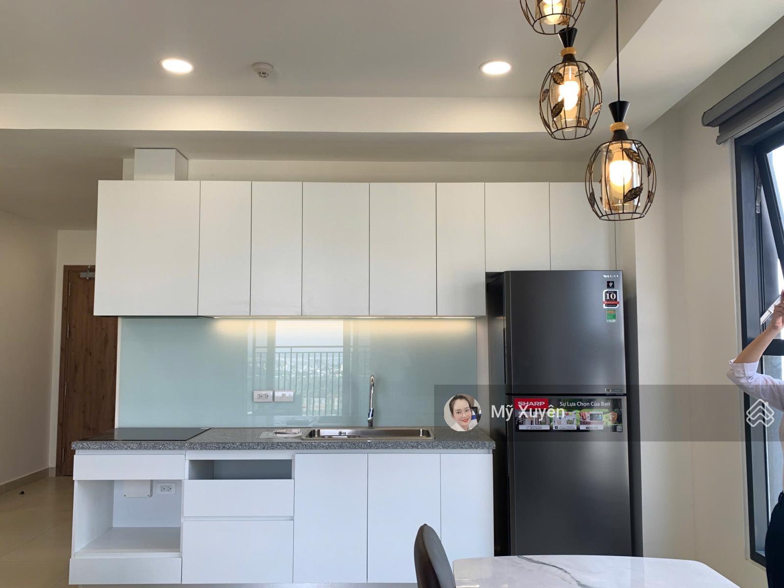 Cho thuê căn Góc 2PN-2WC tầng cao full nội thất-Mới 100%