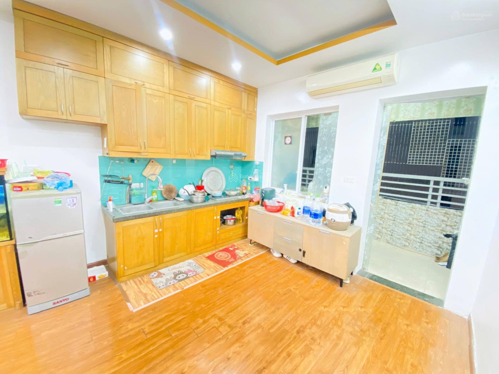 Cho thuê chung cư Nguyễn Xiển - Hạ Đình, căn hộ 70 m2, gồm 2 phòng ngủ, đồ cơ bản vào ở ngay