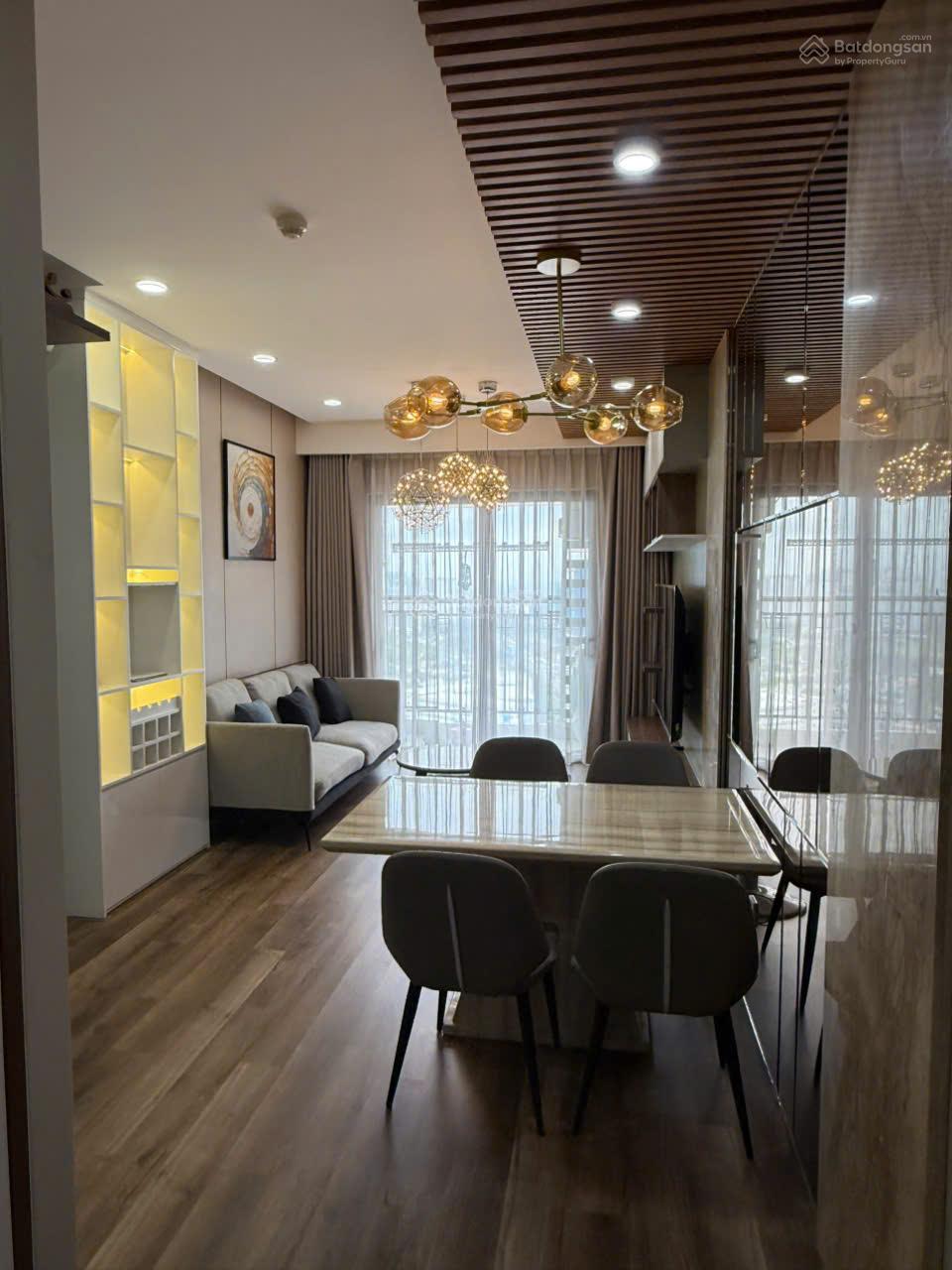 Cần bán gấp căn 2PN tại The Sun Avenue - Đã có sẵn sổ hồng chỉ 7,4 tỷ bao phí. LH 090668922