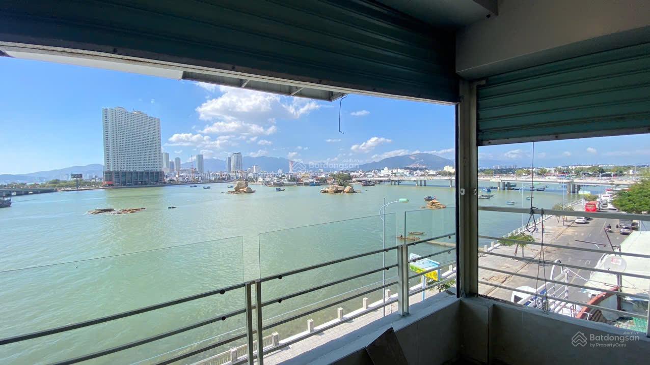 B85. NHÀ 4 TẦNG MẶT TIỀN BỜ KÈ SÔNG CÁI VIEW BIỂN NGANG 7,36m - 18.5 TỶ