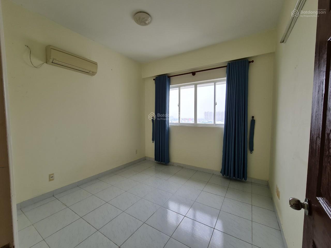 Cần cho thuê gấp căn hộ Lê Thành block B Q Bình Tân DT 72m2, 2 phòng ngủ, 2WC, Giá thuê 7tr/th