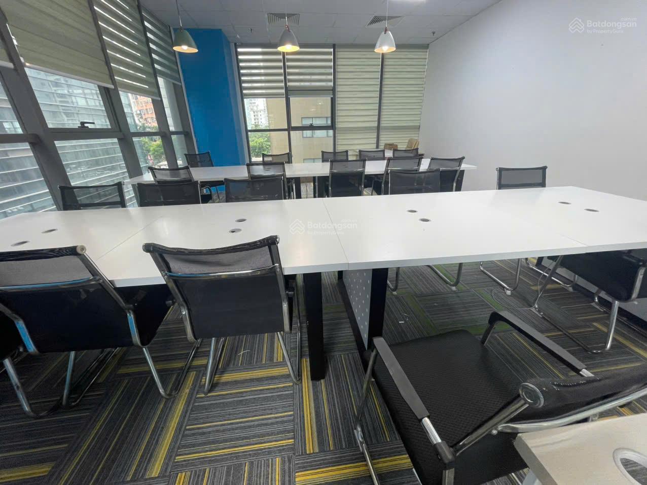 BQL chính chủ Golden West Lê Văn Thiêm cho thuê 500m2 (có cắt nhỏ 150, 200, 300m2) sẵn nội thất đẹp