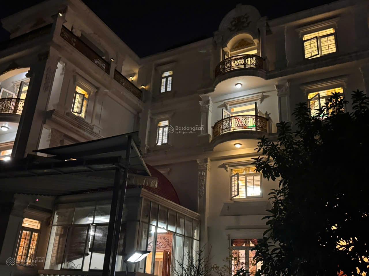 Siêu biệt thự sân vườn, diện tích 1234m2, đầy đủ công năng, hoàn thiện cao cấp