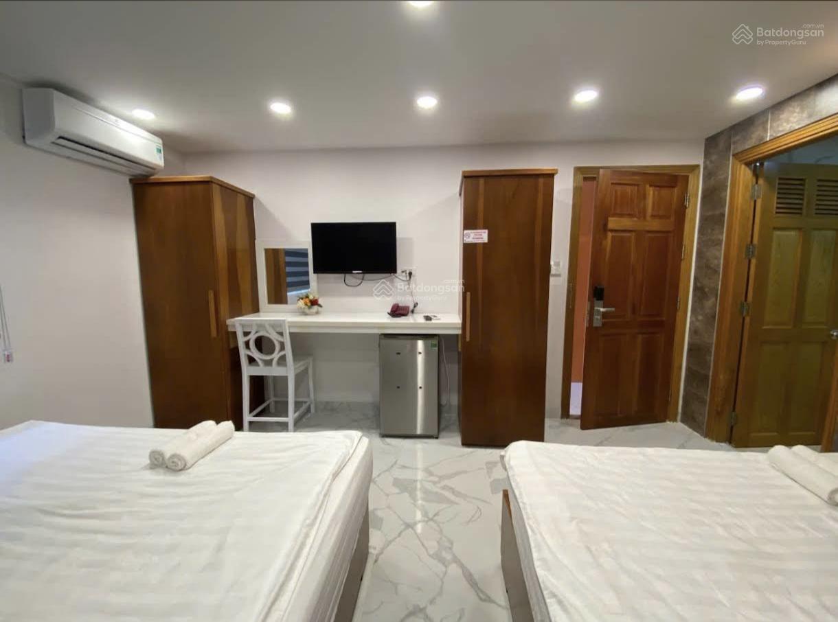 BÁN KHÁCH SẠN 1 HẦM 7 LẦU BÃI SAU