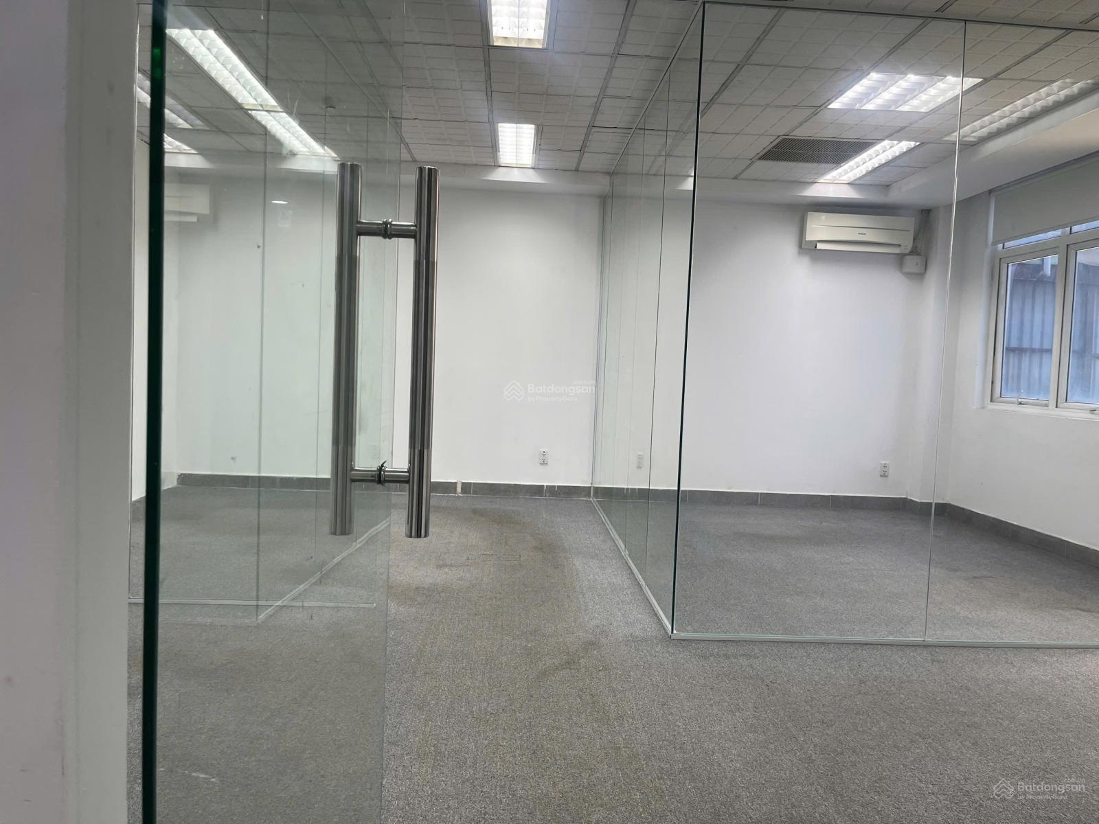 Cho thuê VP 20 - 40 - 50m2 toà nhà Hoàng Việt P4 quận Tân Bình/ gần sân bay Tân Sơn Nhất