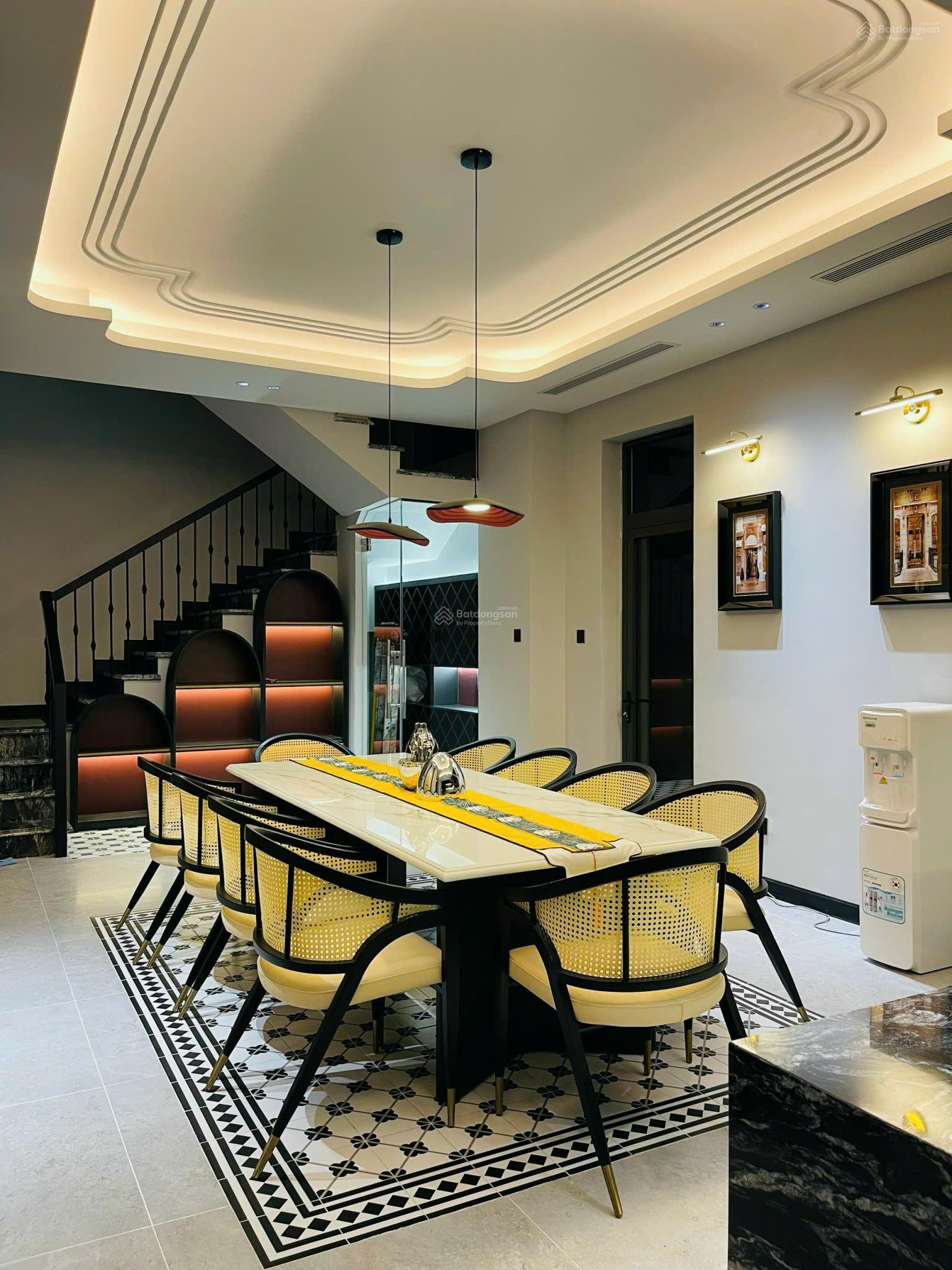 Bán Biệt thự Khu Compound Victoria Thạnh Mỹ Lợi, Quận 2, DT 10x25m nở hậu, 4 tầng NTCC giá 60 tỷ