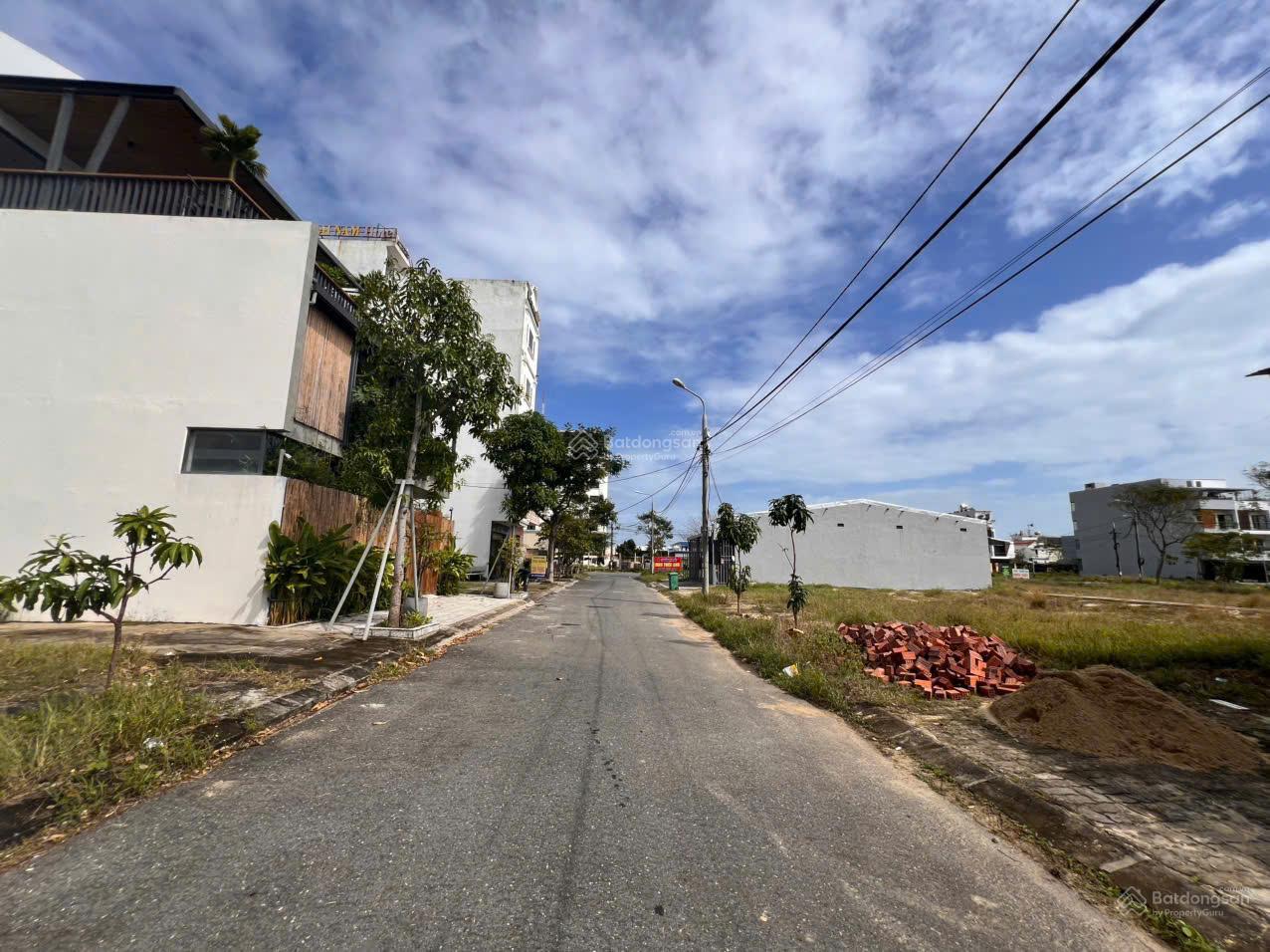 Bán đất Biển Tân Trà MT Trần Văn Giảng, Hòa Hải, Ngũ Hành Sơn- trục thông giá tốt 4,65 tỷ/82,5m