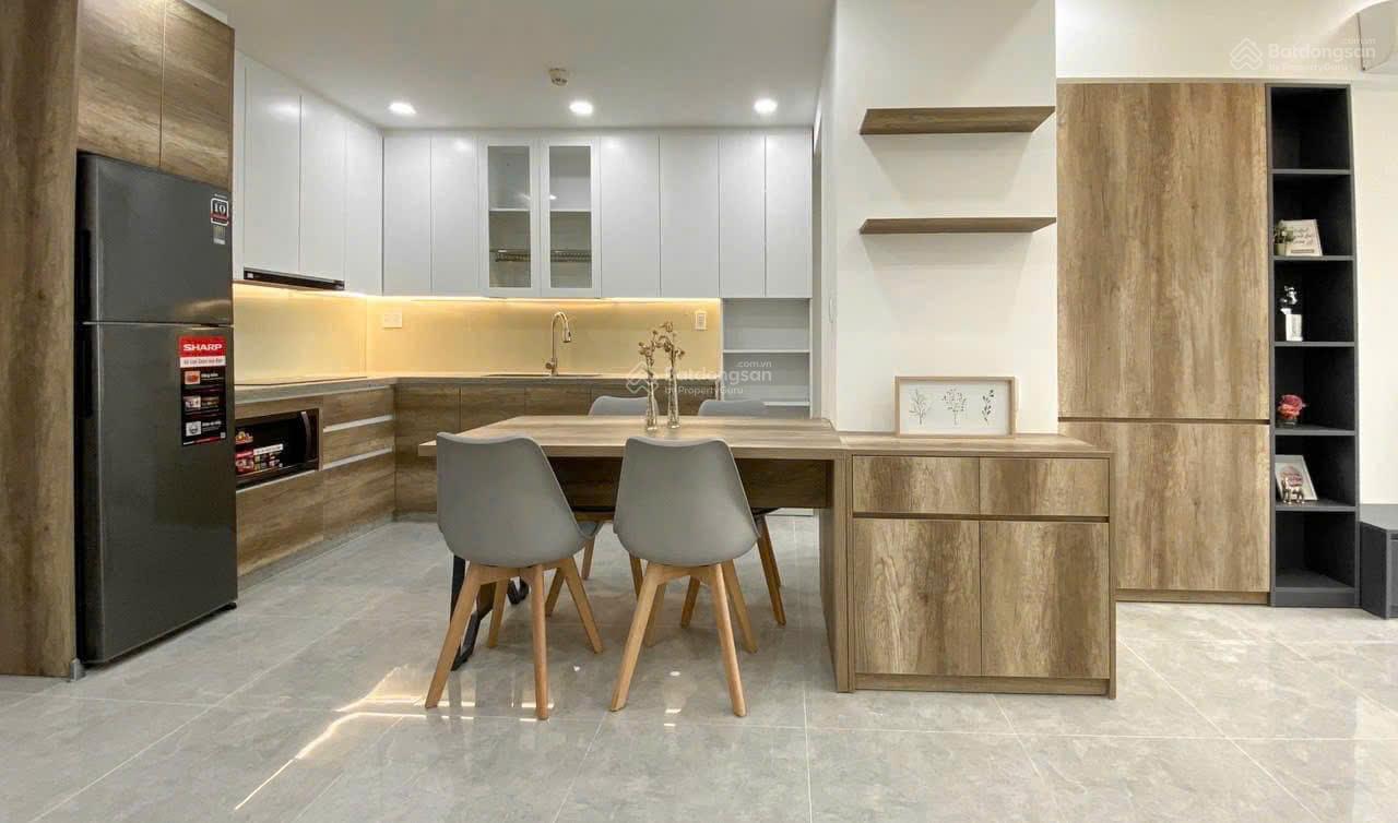 Chủ nhà gửi bán căn hộ 95m² có sổ hồng giá 6 tỷ 7 nhà đẹp view mát thoáng