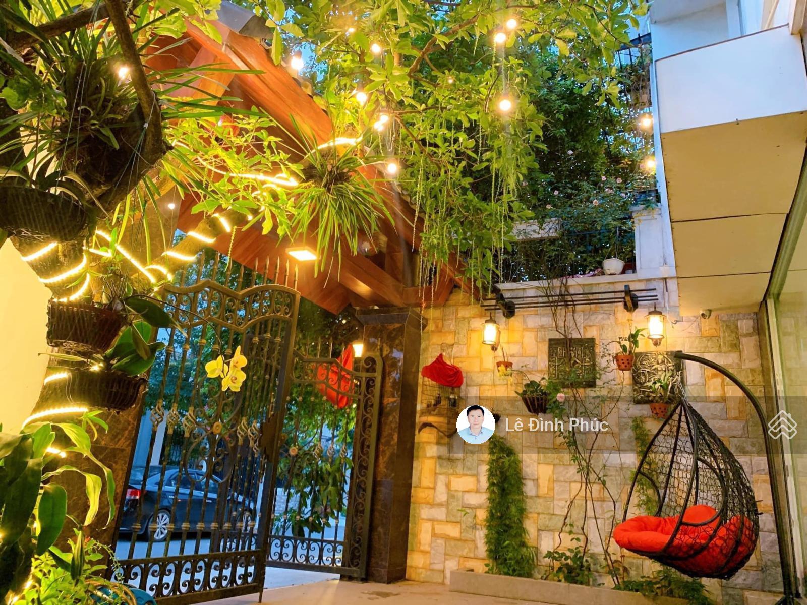 Biệt thự sân vườn, 130m2x5T, mặt tiền 9m, 3 mặt thoáng, ô tô chạy vòng quanh, vip hiếm, rẻ 27 tỷ