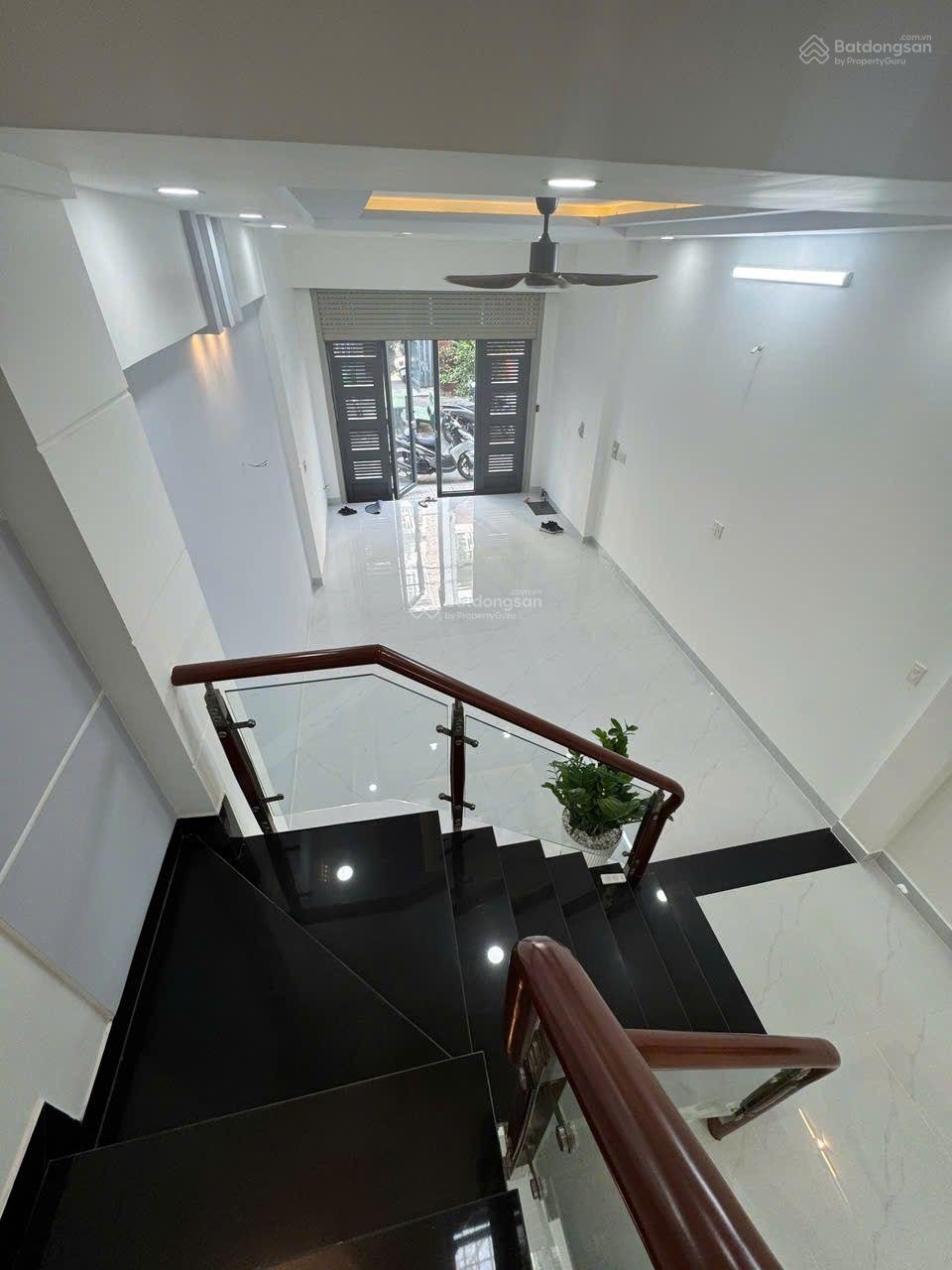 Mặt tiền KD, Vp, Cty, khu Bắc Hải, Trường Sơn, ngay chợ Thuốc Tô hiến Thành, 6 tầng, 68m2, 17 tỷ