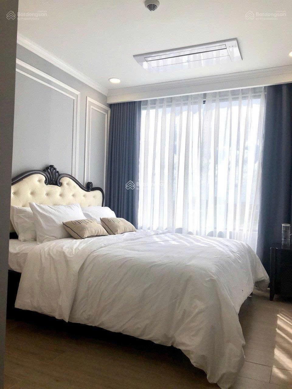 Chính chủ cần bán gấp căn hộ cao cấp Sky Center 75m2 2PN 2WC 5.9 Tỷ. ĐT: 0909 476 *** Cường view mát Chính chủ cần bán gấp căn hộ cao cấp Sky Center 75m2 2PN 2WC 5.9 Tỷ. ĐT: 0909 476 *** Cường view mát