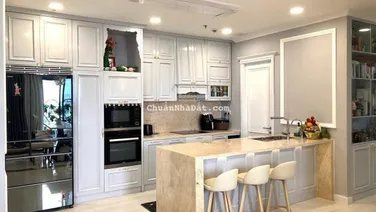 Chính chủ cần bán gấp căn hộ cao cấp Sky Center 75m2 2PN 2WC 5.9 Tỷ. ĐT: 0909 476 *** Cường view mát