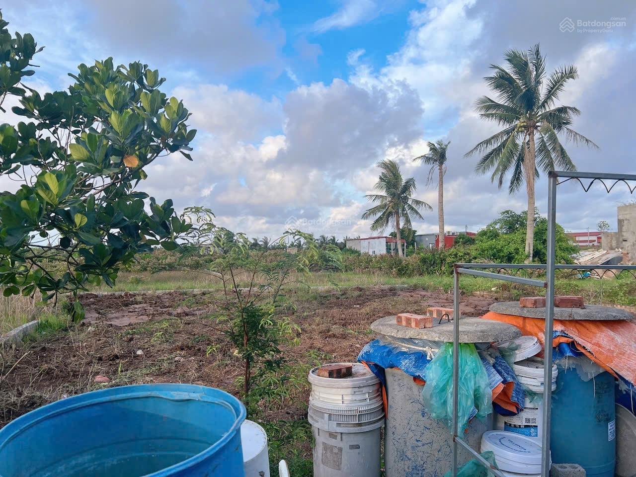 Lô đất mặt đường Nhà Mạc, Hoà Nghĩa, Dương Kinh, HP. Giá 2 tỷ 1 DT: 90m2, mặt tiền 4.6m