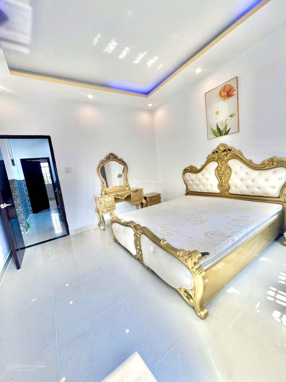 Nhà mới đón Tết- 3 tầng 4 x 16m- tặng full nội thất, máy lạnh- gần HL2- 5.45 tỷ bớt lộc.