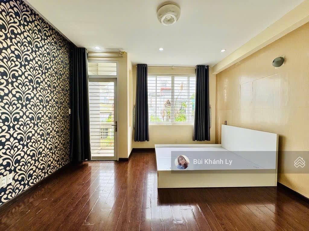 PHÚ NHUẬN KHUVIP PHAN ĐÌNH PHÙNG - 4 TẦNG SÂN THƯỢNG - QUA CẦU KIỆU LÀ QUẬN 1