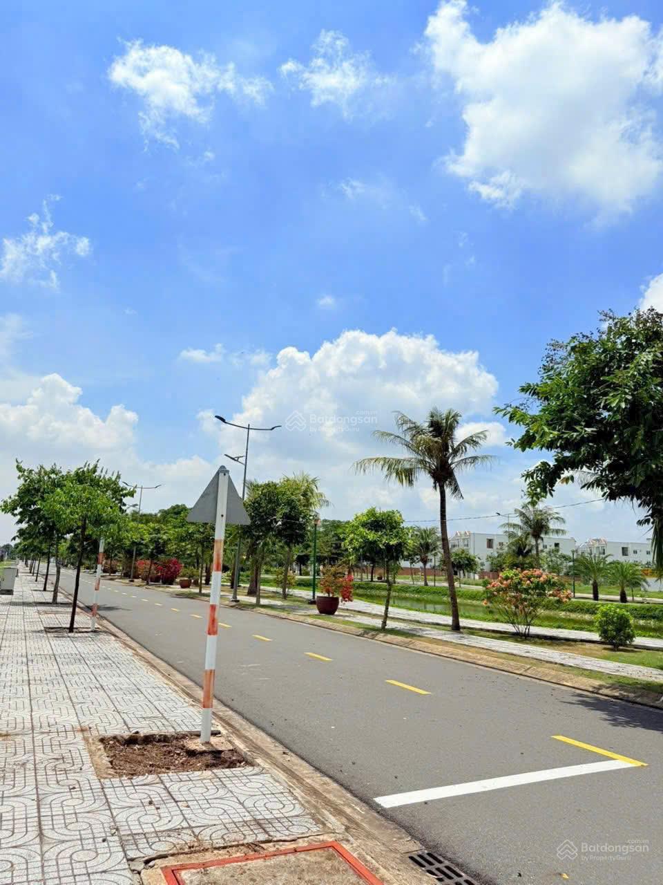 CHUYÊN HÀNG TIẾN LỘC GARDEN GẦN SÂN BAY LONG THANH 3.6 TỶ CHUYÊN HÀNG TIẾN LỘC GARDEN GẦN SÂN BAY LONG THANH 3.6 TỶ