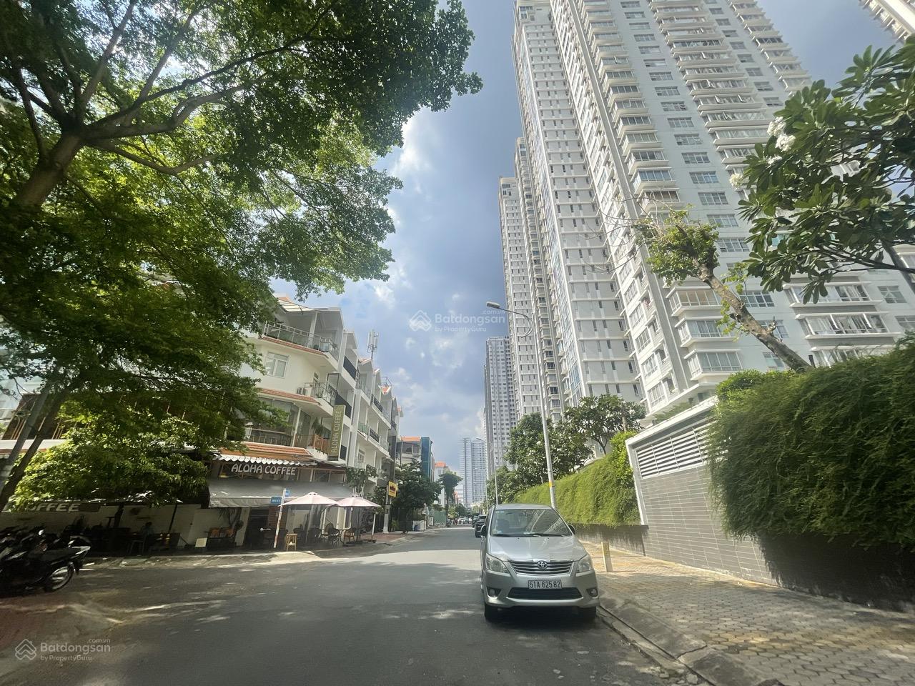 Cần bán gấp GIÁ SIÊU TỐT 27 TỶ Nhà phố HIMLAM dt: 5x20m2, Sẵn HĐT 50tr LH: 0908 935 ***