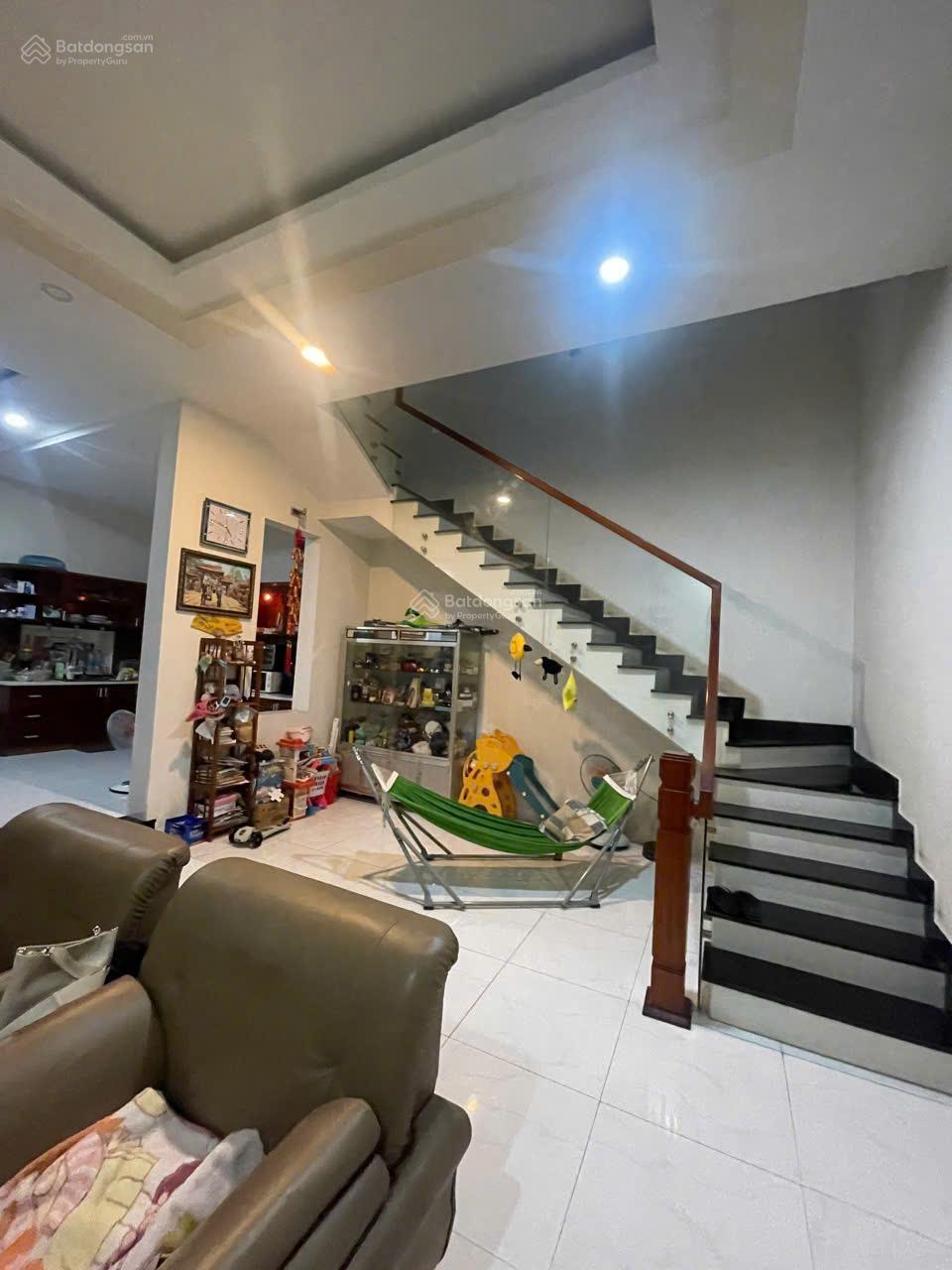 BÁN NHÀ 2 TẦNG MẶT TIỀN LÊ HỒNG PHONG VỊ TRÍ ĐẮC ĐỊA - NGANG ĐẸP