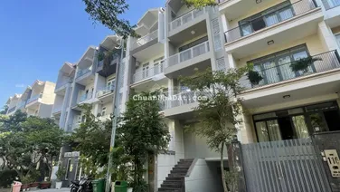 Cần bán gấp GIÁ SIÊU TỐT 27 TỶ Nhà phố HIMLAM dt: 5x20m2, Sẵn HĐT 50tr LH: 0908 935 ***