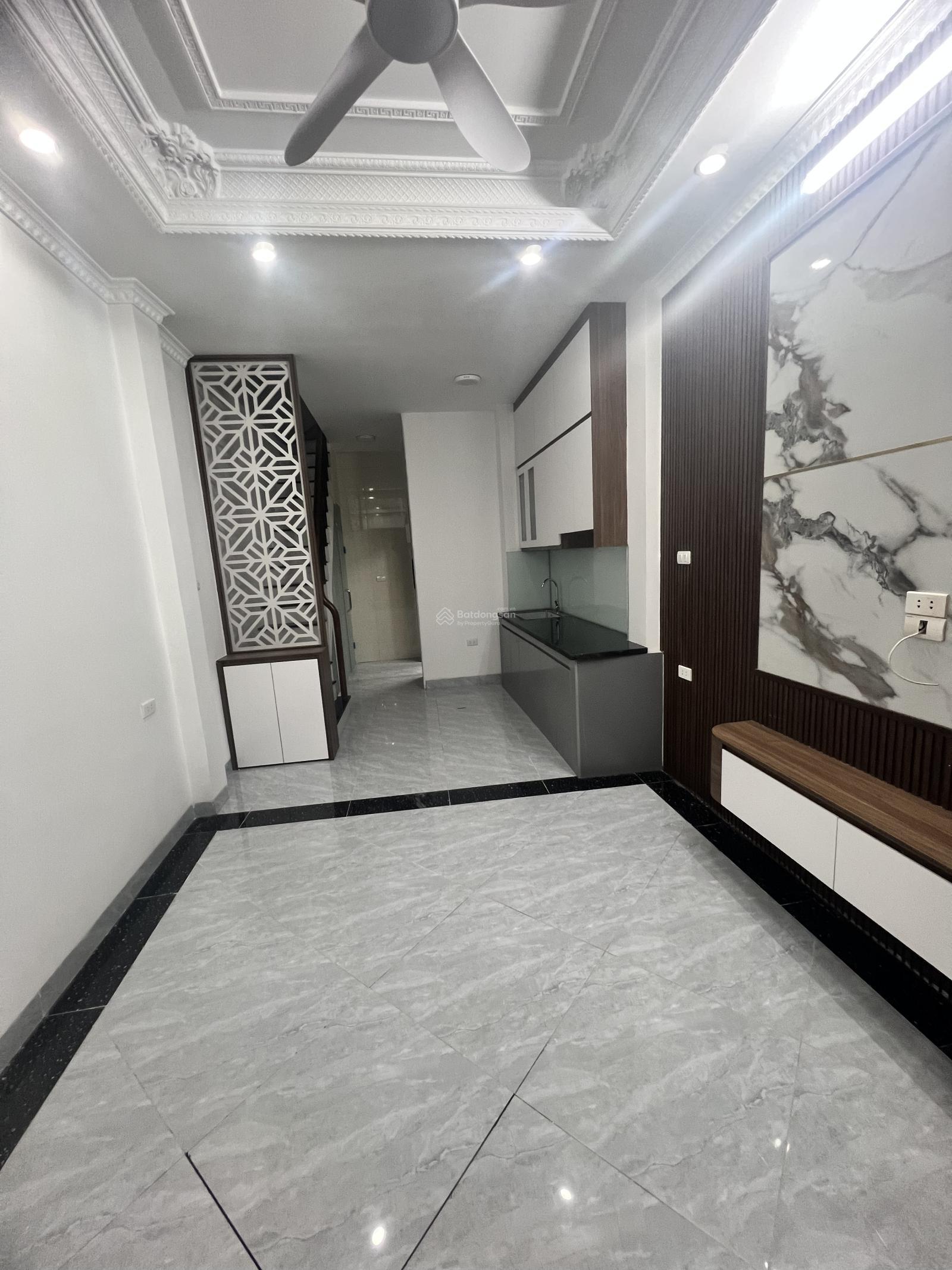 Bán nhà Xuân Đỉnh. Lô góc 30m2 x 5 tầng thang máy. Ngõ ba gác tránh xe máy, 30m ra ngõ ô tô