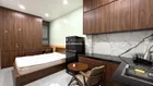 Căn hộ chung cư hiện đại có thang máy - miễn phí gửi xe trong nhà ngay mặt tiền Hùng Vương Quận 5