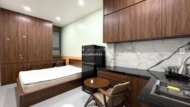 Căn hộ chung cư hiện đại có thang máy - miễn phí gửi xe trong nhà ngay mặt tiền Hùng Vương Quận 5